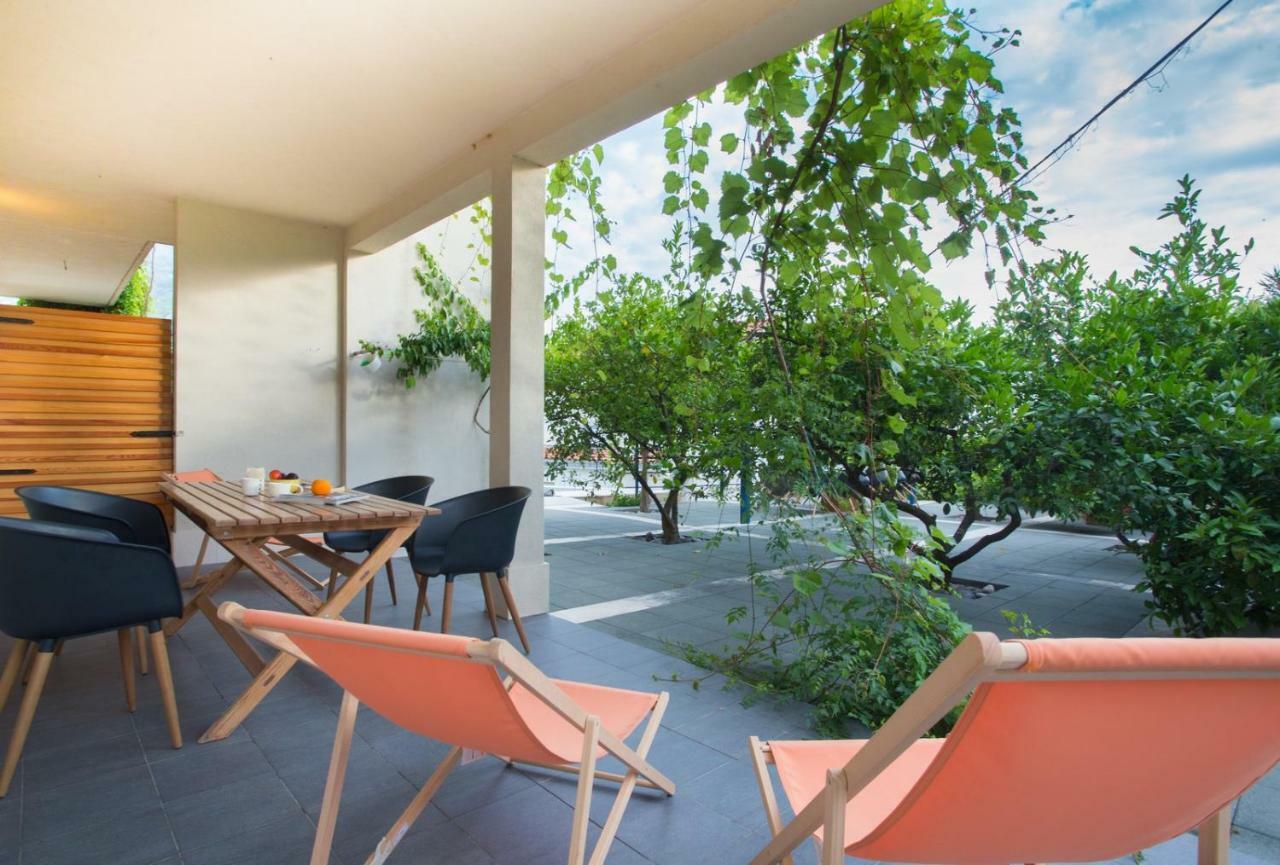 Apartments Zambarlin Komiza Exterior photo